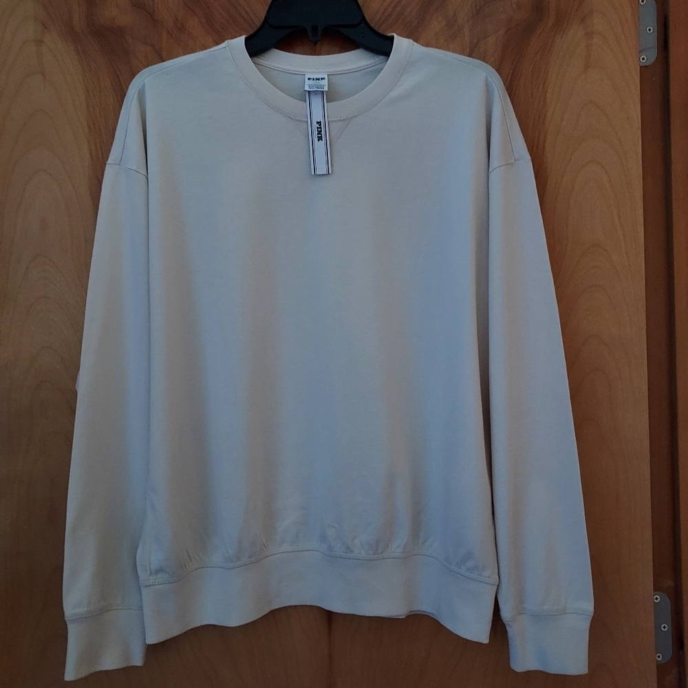 Pink brand top